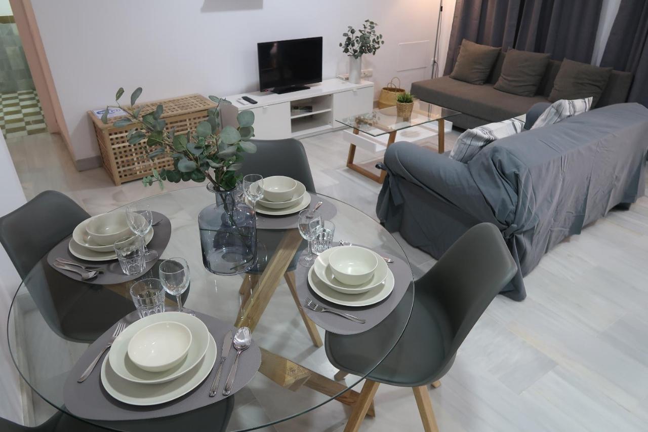 J & E Malaga Center Apartamentos Bagian luar foto