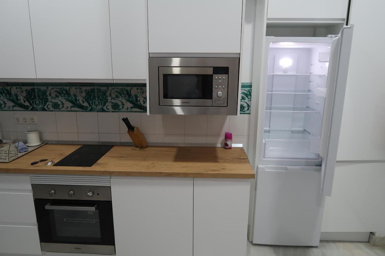 J & E Malaga Center Apartamentos Bagian luar foto
