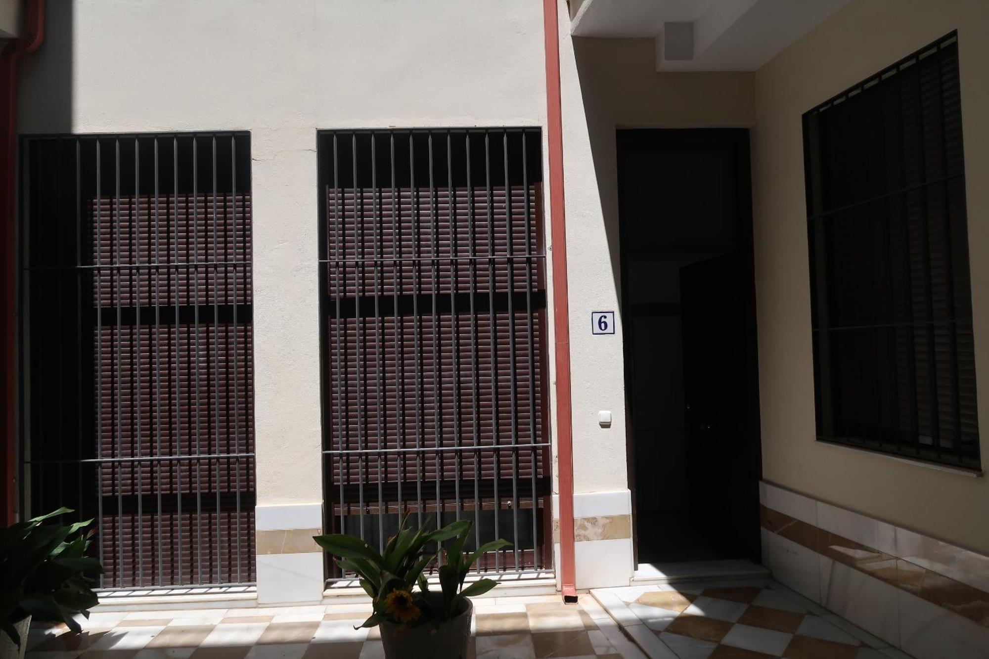J & E Malaga Center Apartamentos Bagian luar foto