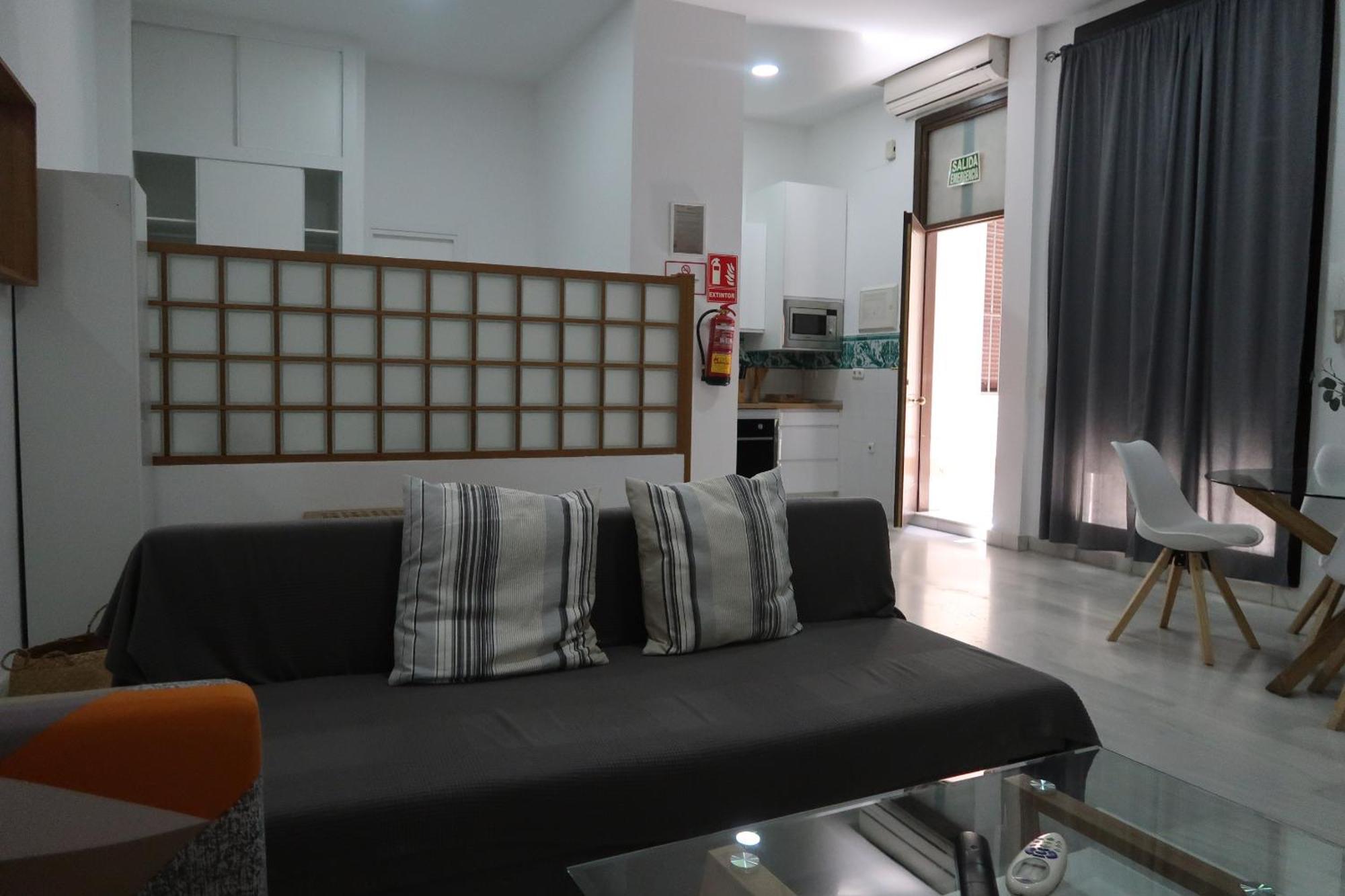 J & E Malaga Center Apartamentos Bagian luar foto